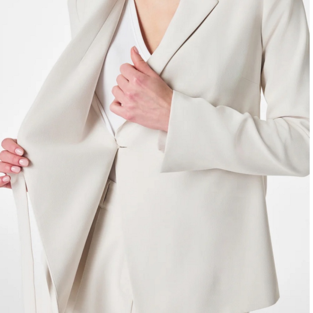 Spanx carefree parchment (cream) Crepe Wrap Blazer size XL - Picture 6 of 8